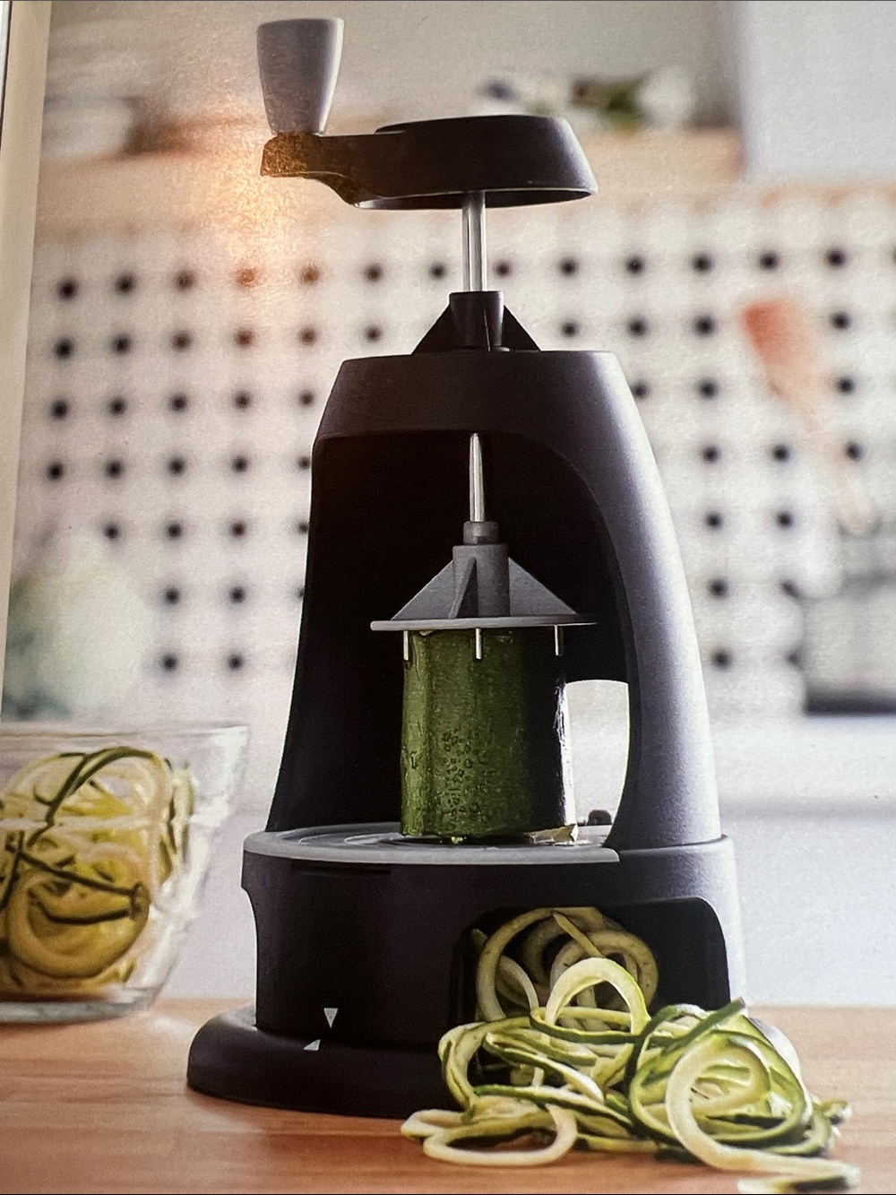 Pampered Chef Black and Gray Vertical Spiral Veggie Noodle Maker